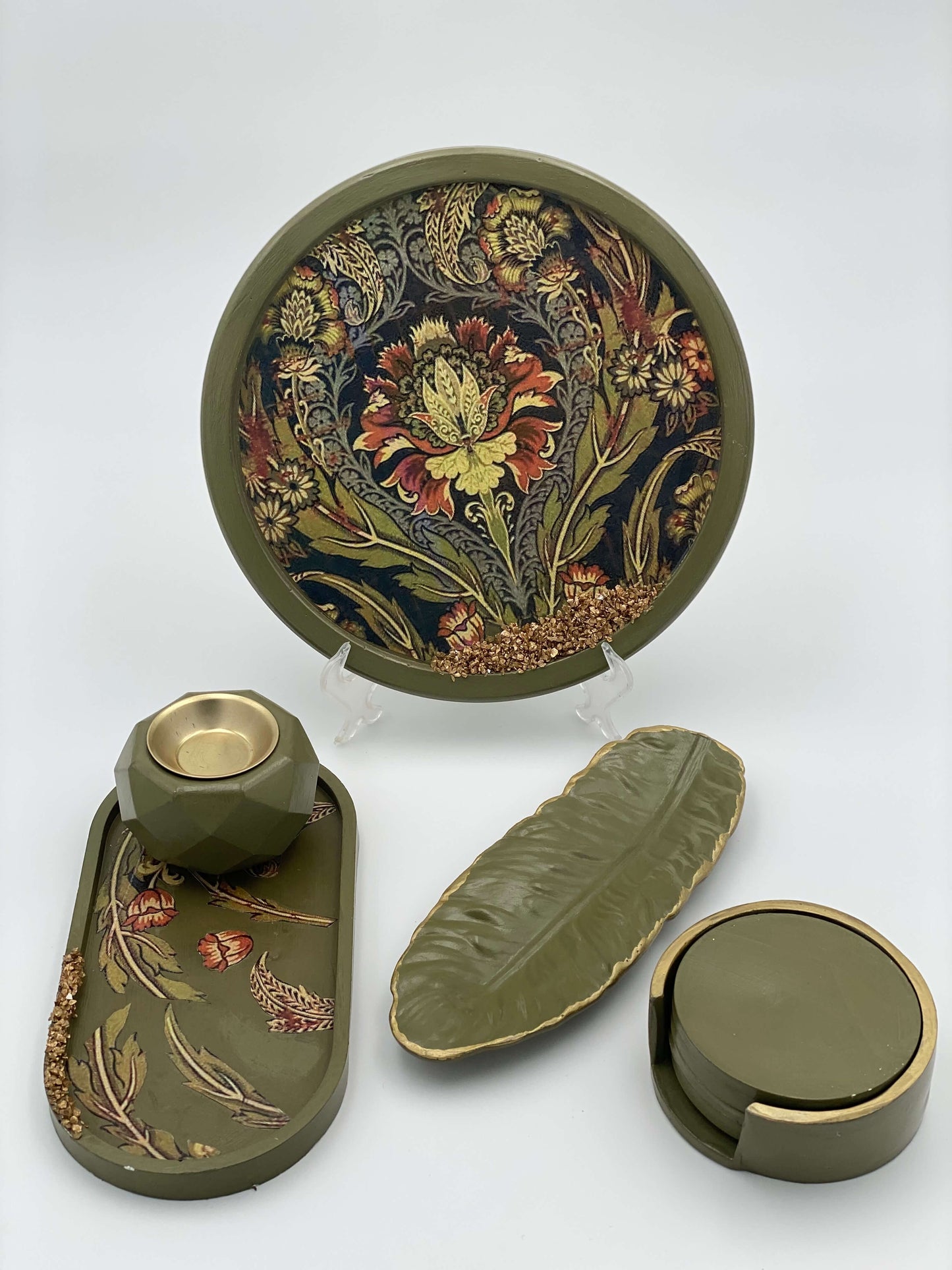 Botanical Elegance – Handmade Concrete Decor Set in Olive & Gold