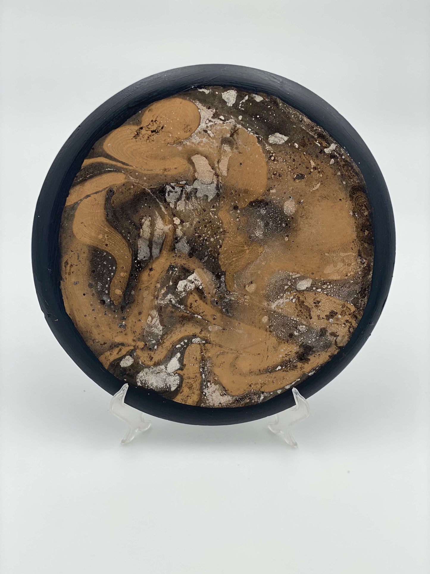 Earth & Stone – Handcrafted Abstract Concrete Plate